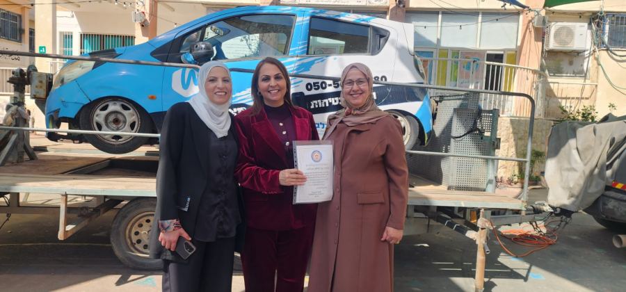 فعالية “السيارة المنقلبة” لطلاب السابع في مدرسة ابن سينا الجماهيرية الإعدادية